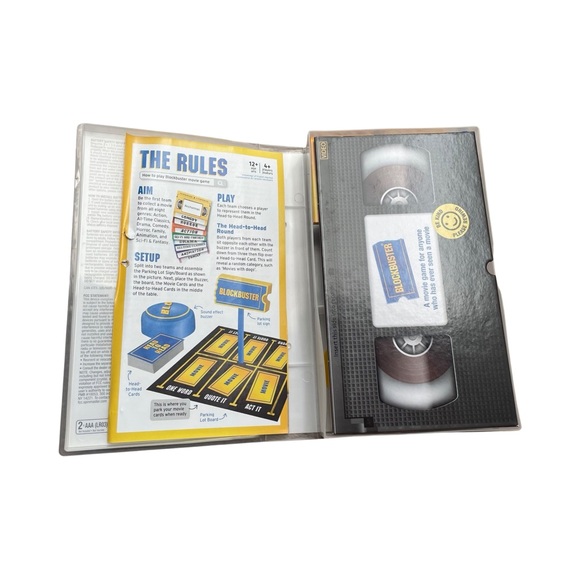 Blockbuster Party Game Movie Trivia Board Game VHS Case - Picture 4 of 5